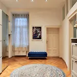 Spacious & Elegant, Ideal Location