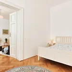 Spacious & Elegant, Ideal Location