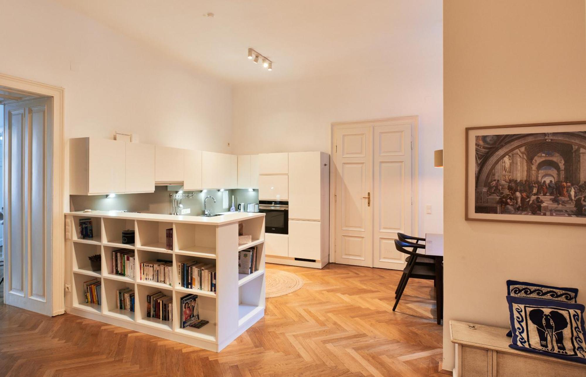 Spacious & Elegant, Ideal Location * Wien