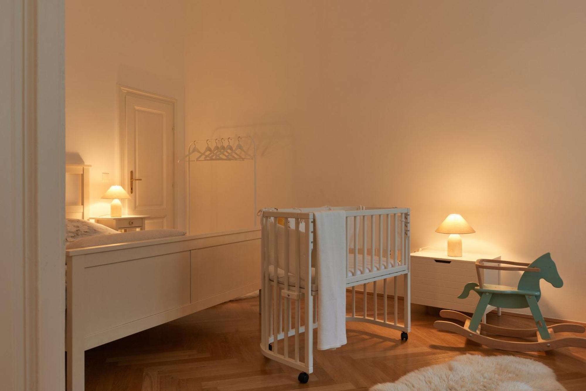 Spacious & Elegant, Ideal Location Apartment