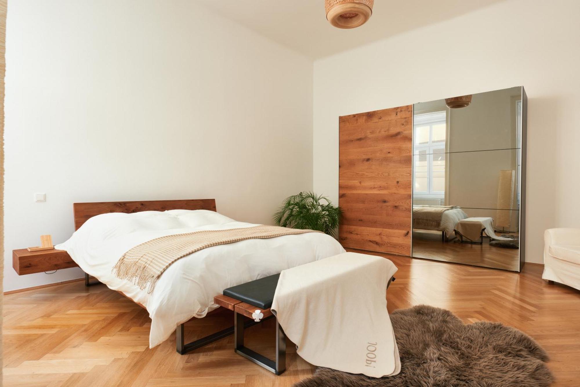 Apartment Spacious & Elegant, Ideal Location *